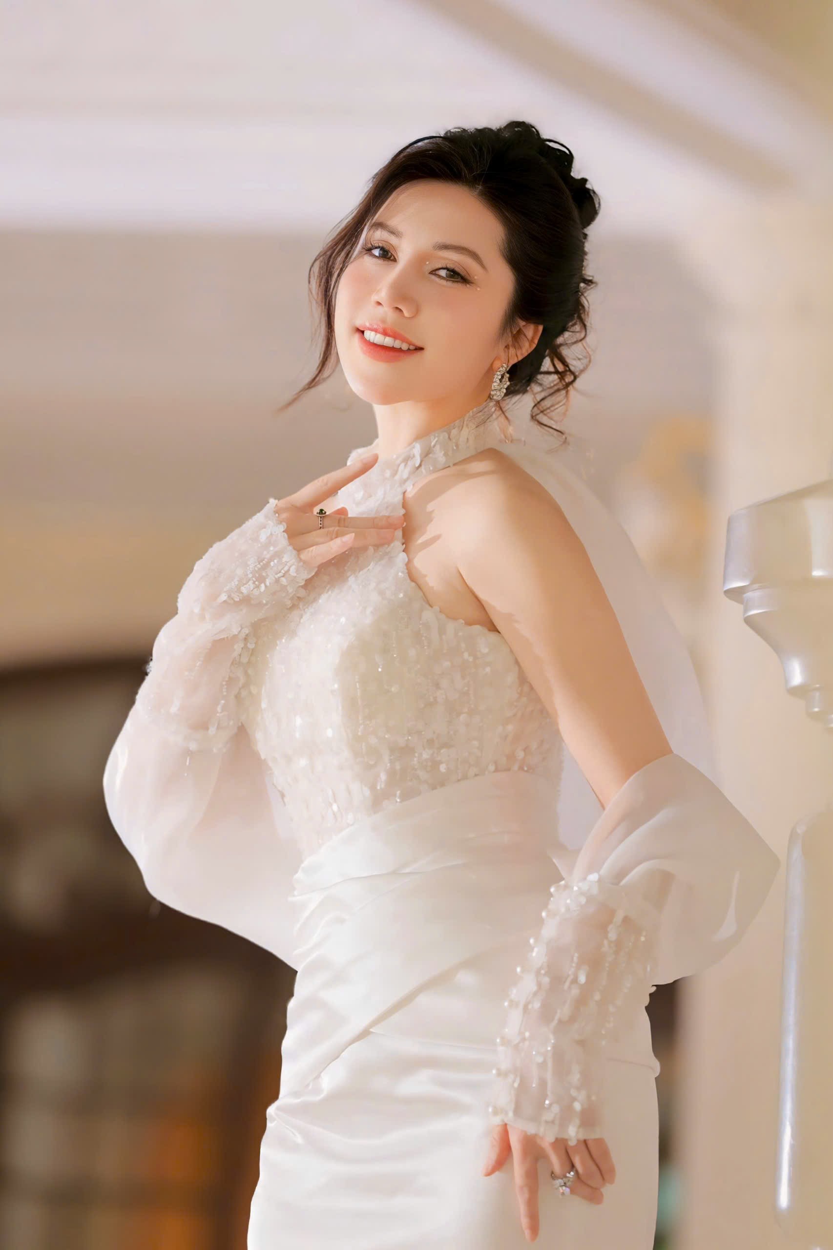 MC Hồng Nhung: “Tôi sống để hạnh phúc, không phải để làm vừa lòng người khác”- Ảnh 1. MC Hồng Nhung: “Tôi sống để hạnh phúc, không phải để làm vừa lòng người khác”- Ảnh 1.