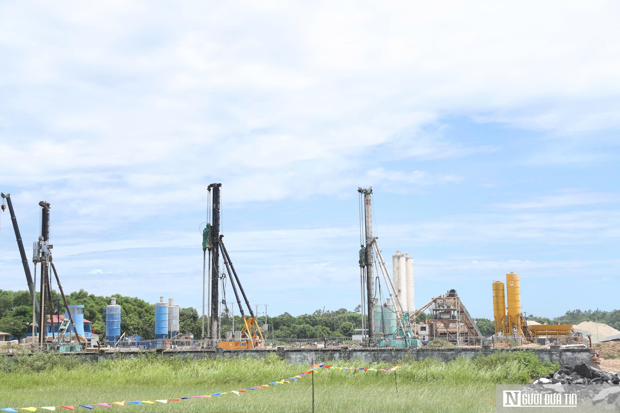 Dồn lực để vượt tiến độ dự án nâng cấp, cải tạo sân bay lớn nhất Bắc Trung Bộ- Ảnh 2. Dồn lực để vượt tiến độ dự án nâng cấp, cải tạo sân bay lớn nhất Bắc Trung Bộ- Ảnh 2.