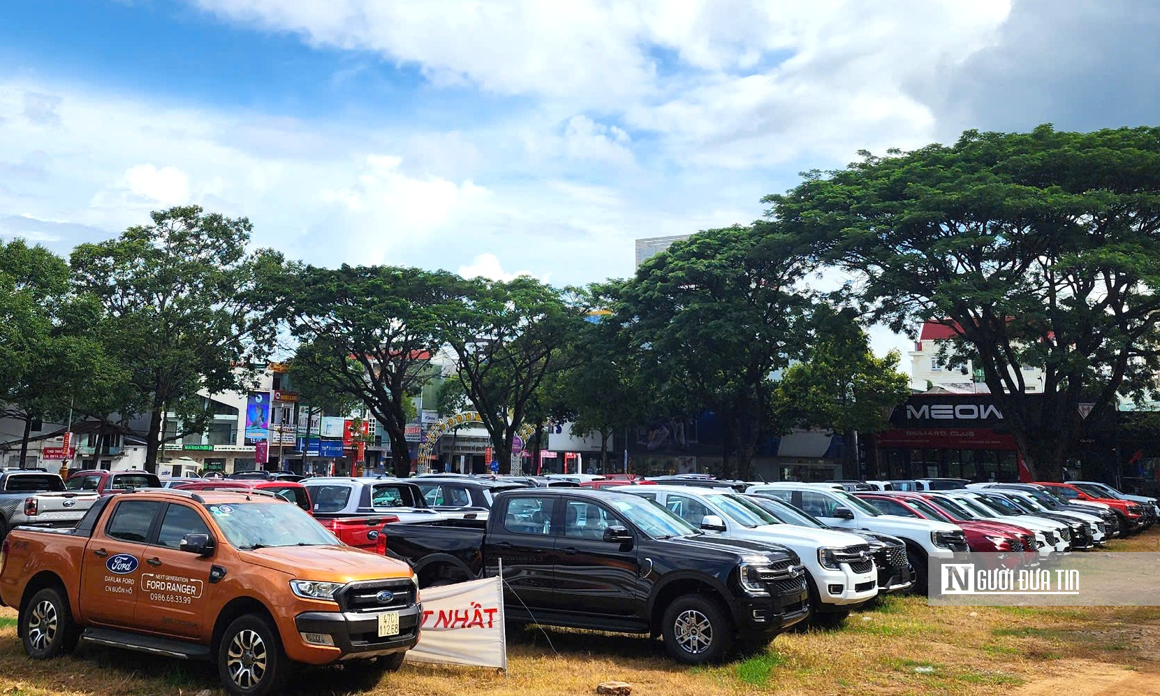 Đắk Lắk kiên quyết xử lý tình trạng biến “đất vàng” thành nơi bày bán ô tô- Ảnh 11. Đắk Lắk kiên quyết xử lý tình trạng biến “đất vàng” thành nơi bày bán ô tô- Ảnh 11.