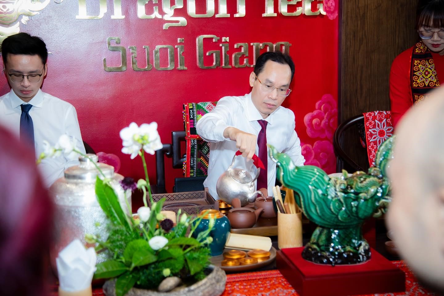 Vị trà trăm năm của núi rừng Tây Bắc “hạ sơn” trong ly trà sữa giữa lòng Thủ đô- Ảnh 2. Vị trà trăm năm của núi rừng Tây Bắc “hạ sơn” trong ly trà sữa giữa lòng Thủ đô- Ảnh 2.