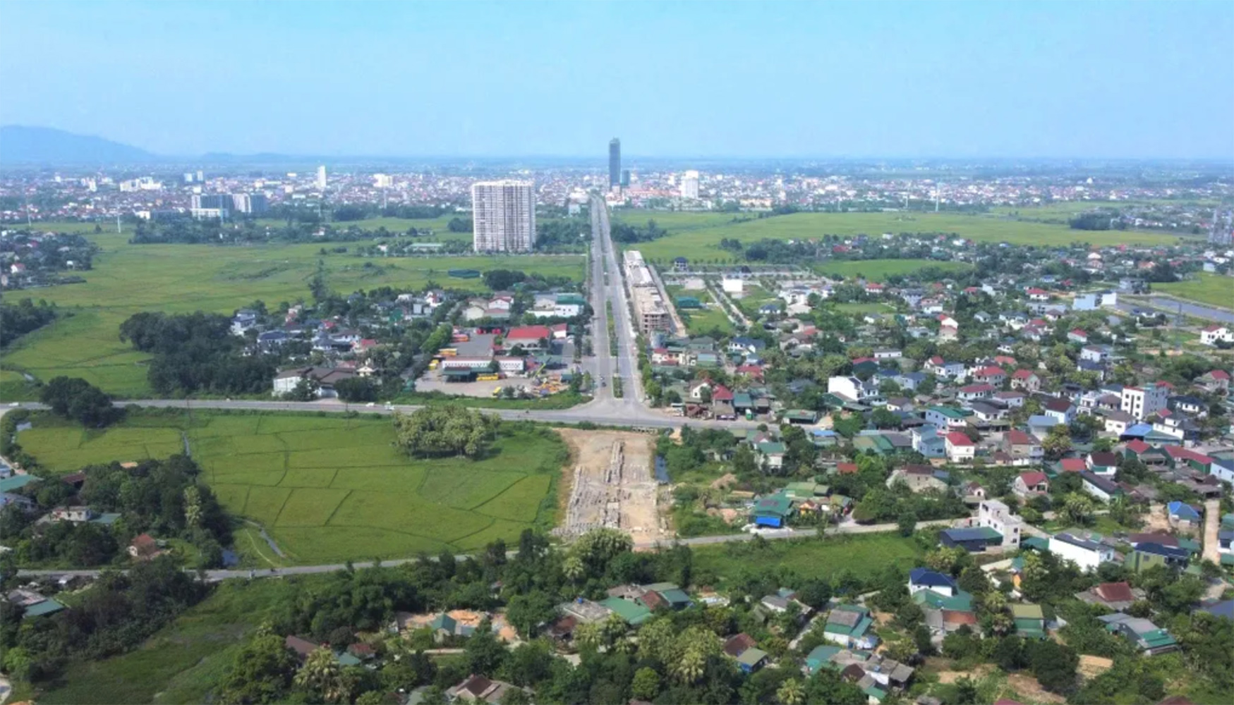 Hà Tĩnh: Tập trung cho công tác giải phóng mặt bằng dự án đường sắt tốc độ cao - Ảnh 2.