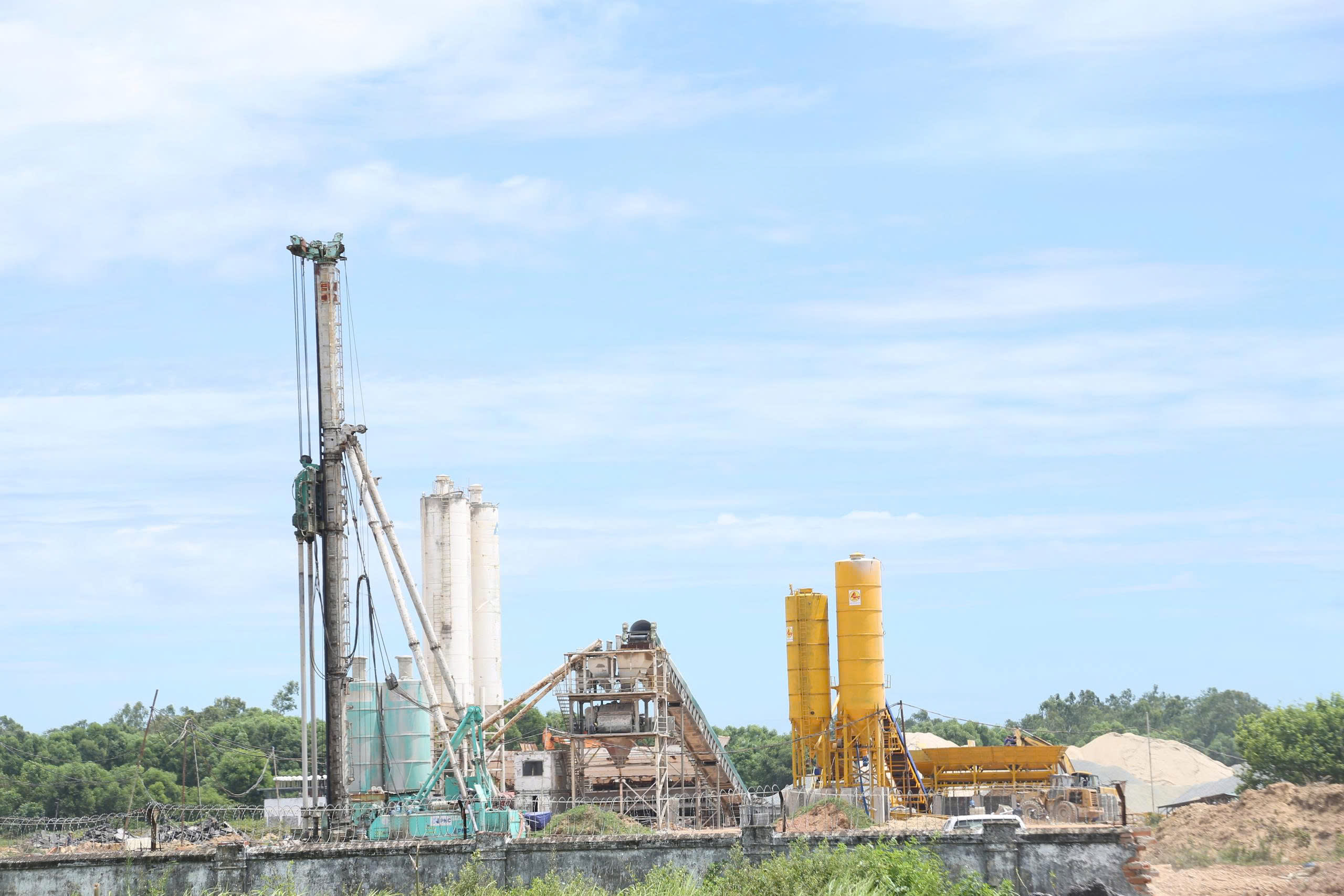 Dồn lực để vượt tiến độ dự án nâng cấp, cải tạo sân bay lớn nhất Bắc Trung Bộ- Ảnh 5. Dồn lực để vượt tiến độ dự án nâng cấp, cải tạo sân bay lớn nhất Bắc Trung Bộ- Ảnh 5.