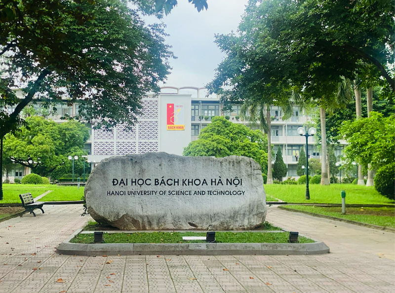 380 học sinh có thành tích "khủng" được tuyển thẳng vào Đại học Bách khoa Hà Nội- Ảnh 1. 380 học sinh có thành tích "khủng" được tuyển thẳng vào Đại học Bách khoa Hà Nội- Ảnh 1.