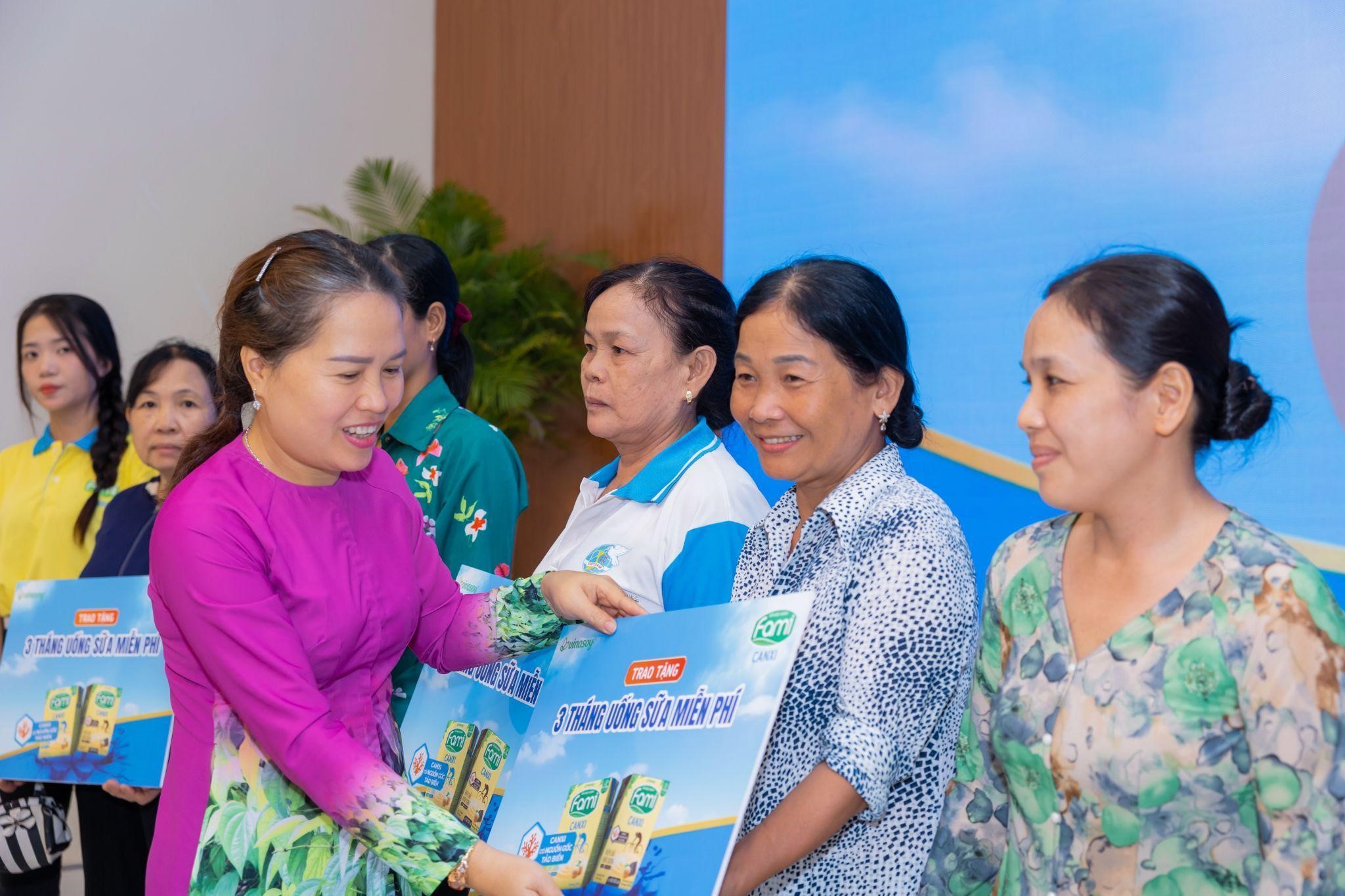 Fami Canxi & Chuyến Xe Nhân Ái tiếp sức “Cứng cáp trăm phần trao cộng đồng nhân ái” - Ảnh 1.