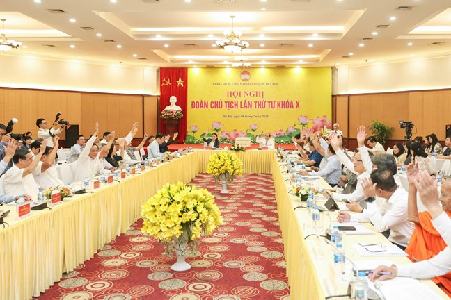 Giới thiệu nhân sự tham gia Ủy ban, Đoàn Chủ tịch, Phó Chủ tịch UBTƯ MTTQ Việt Nam - Ảnh 1.