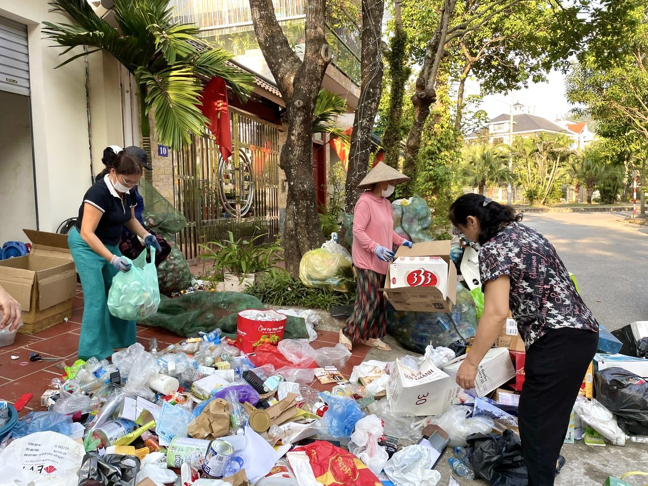 Minh bạch hóa và phát triển bền vững trong kiểm soát ô nhiễm nhựa- Ảnh 3. Minh bạch hóa và phát triển bền vững trong kiểm soát ô nhiễm nhựa- Ảnh 3.
