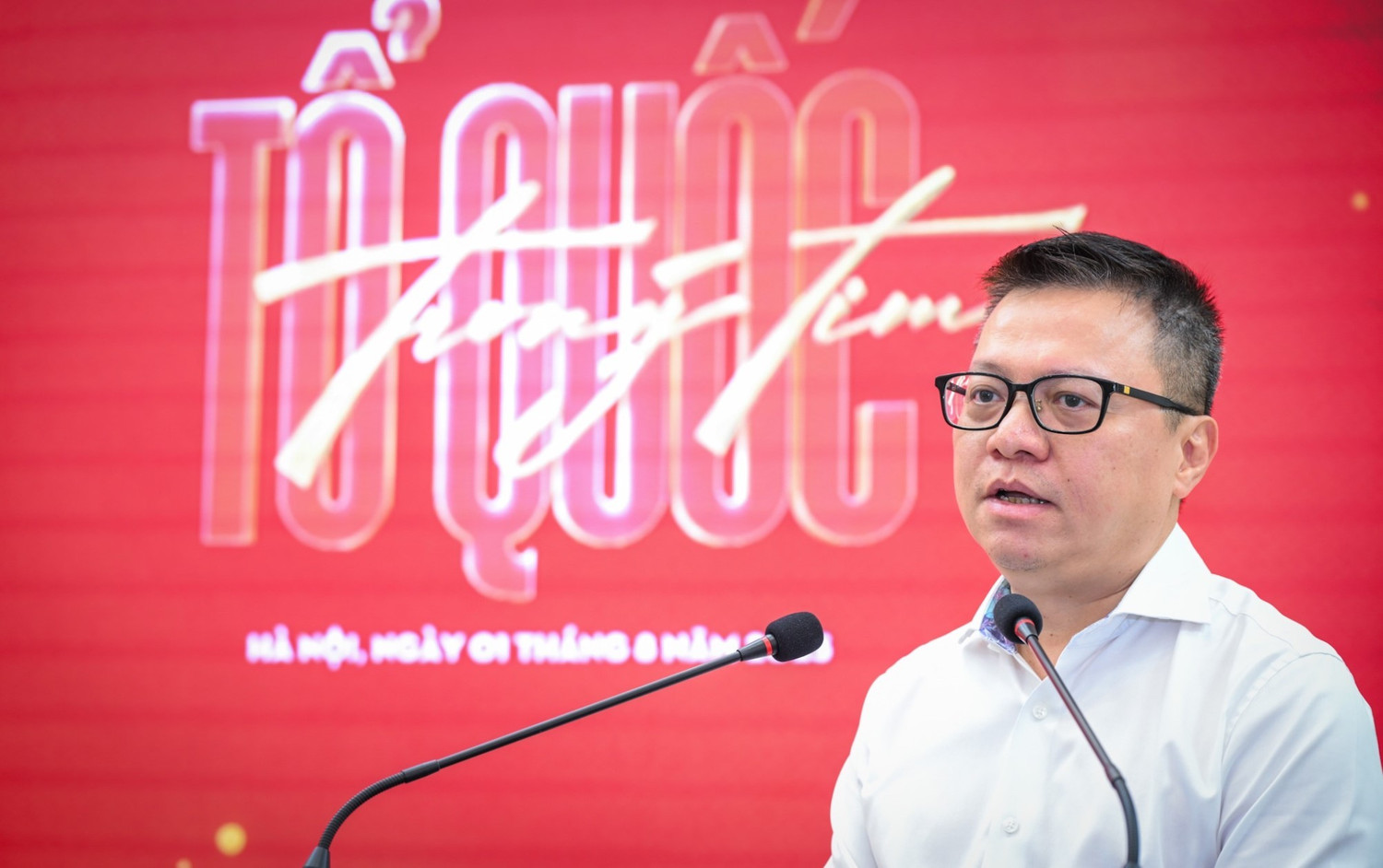 Chương trình nghệ thuật "Tổ quốc trong tim": Bản giao hưởng của lòng yêu nước - Ảnh 1.