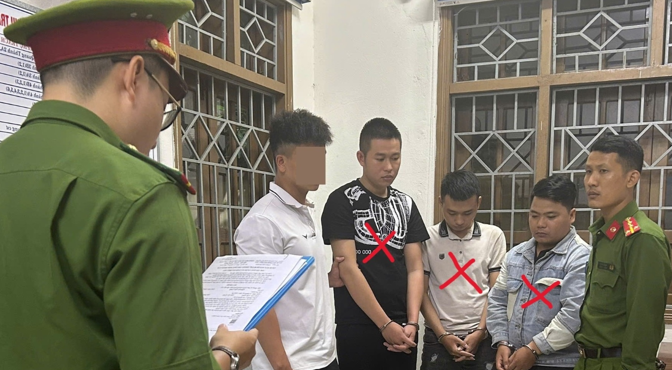 Nghi ngờ chơi gian lận, ba thanh niên cướp tiền bạn cùng sòng bạc- Ảnh 1. Nghi ngờ chơi gian lận, ba thanh niên cướp tiền bạn cùng sòng bạc- Ảnh 1.