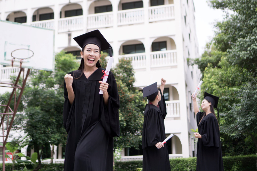 Bản tin 2/7: Gần 250.000 du học sinh Việt Nam đi học nước ngoài - Ảnh 1.