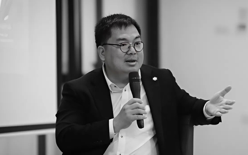 Từng trượt đại học đến chủ tịch FPT Software: Ông Hoàng Nam Tiến đã "sống tận cùng đời sống" - Ảnh 1.