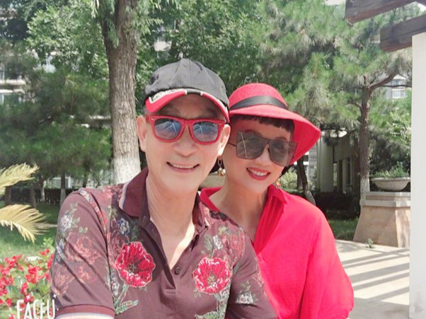 Mối tình bí mật của “Tôn Ngộ Không” Lục Tiểu Linh Đồng với nữ thư ký phim trường - Ảnh 6.