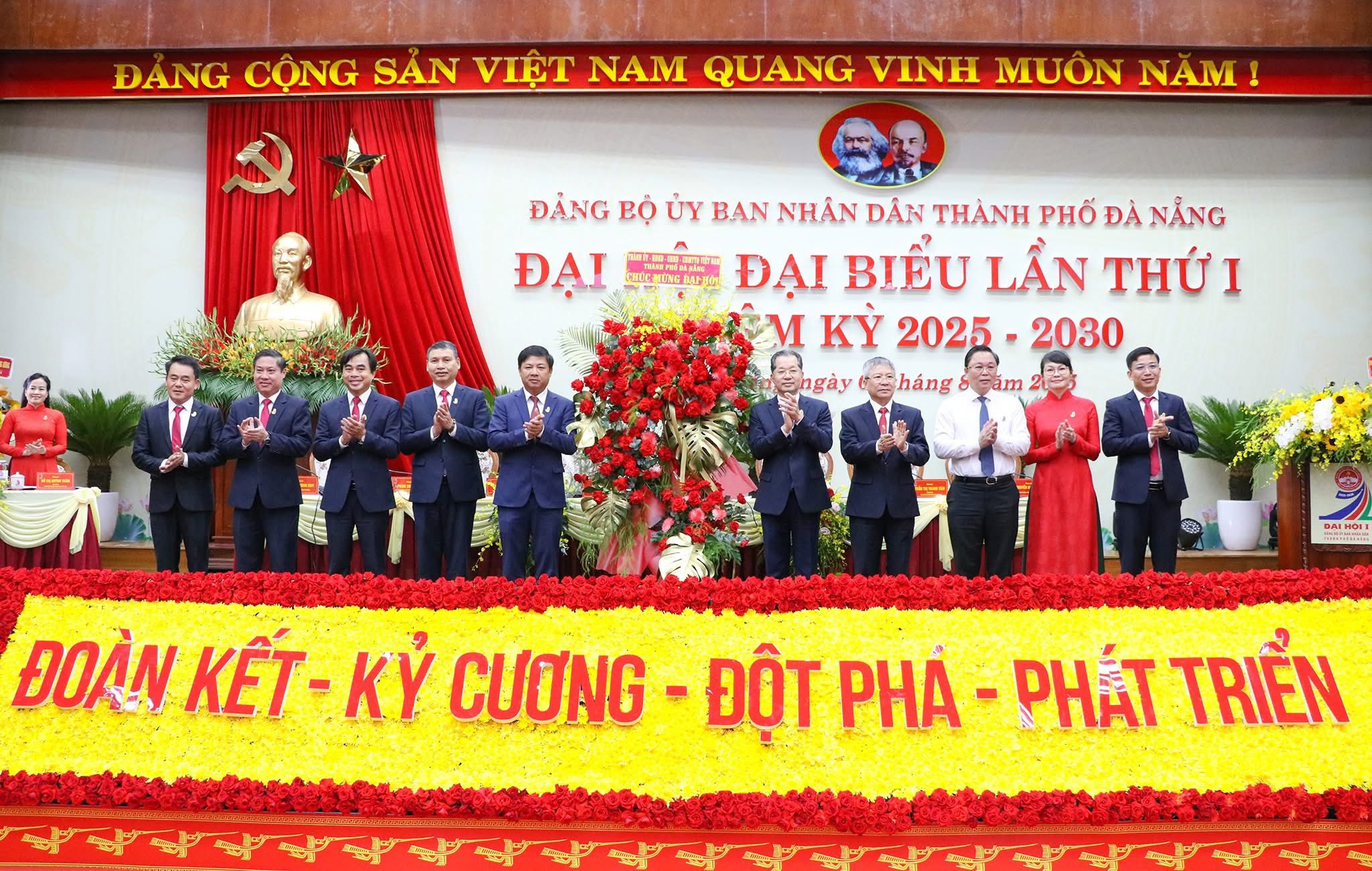 Bí thư Đà Nẵng: Cán bộ phải chủ động tham mưu, lãnh đạo phải quyết đoán- Ảnh 3. Bí thư Đà Nẵng: Cán bộ phải chủ động tham mưu, lãnh đạo phải quyết đoán- Ảnh 3.