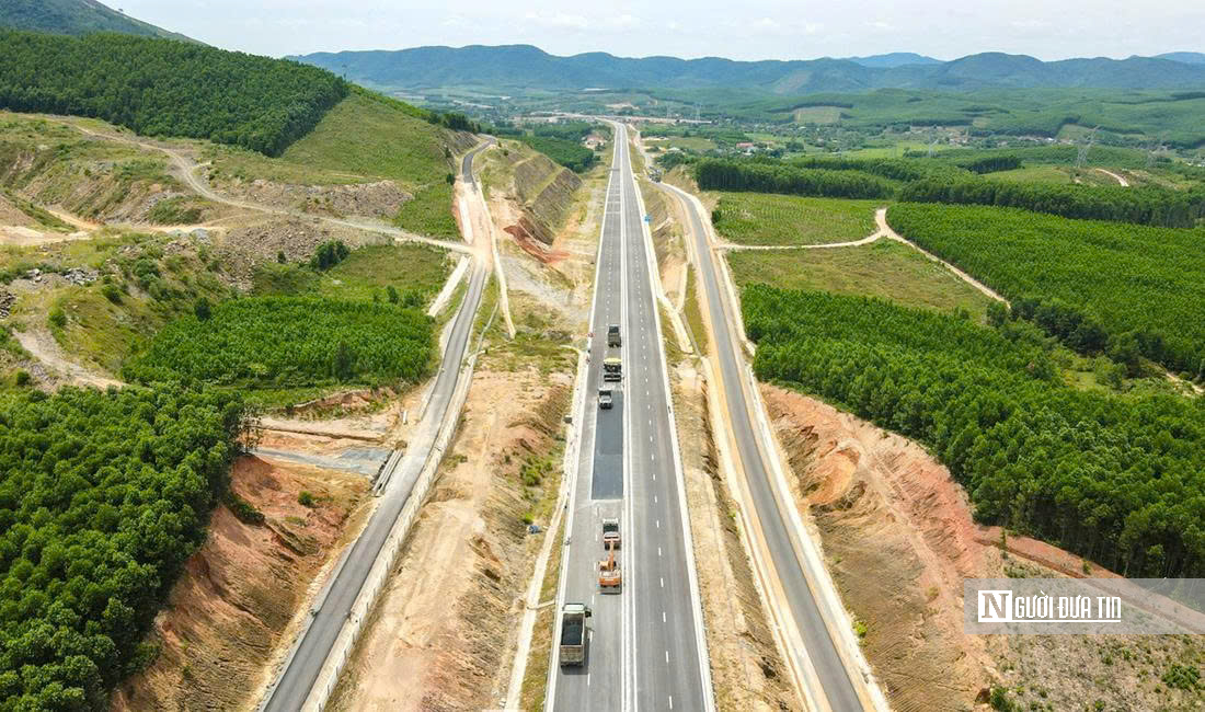 Cận cảnh cao tốc Vũng Áng - Bùng trên cao trước ngày thông xe- Ảnh 6. Cận cảnh cao tốc Vũng Áng - Bùng trên cao trước ngày thông xe- Ảnh 6.
