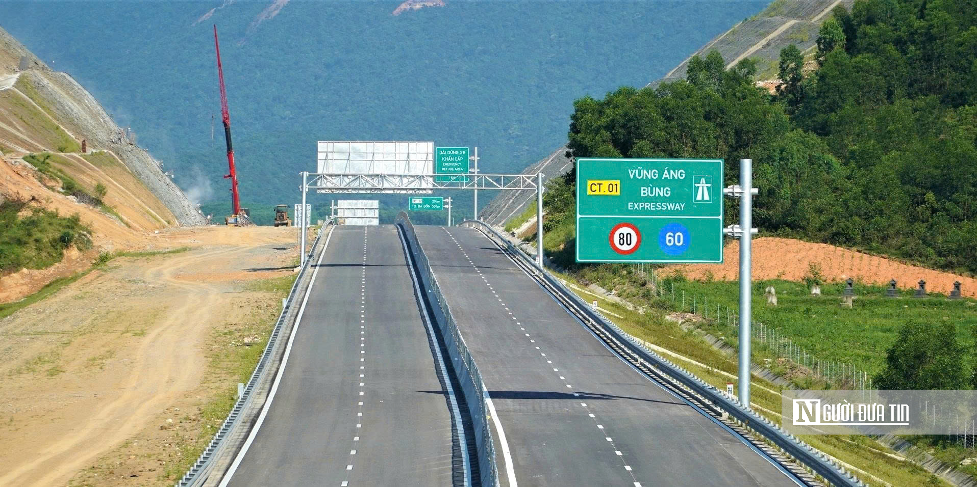 Cận cảnh cao tốc Vũng Áng - Bùng trên cao trước ngày thông xe- Ảnh 7. Cận cảnh cao tốc Vũng Áng - Bùng trên cao trước ngày thông xe- Ảnh 7.