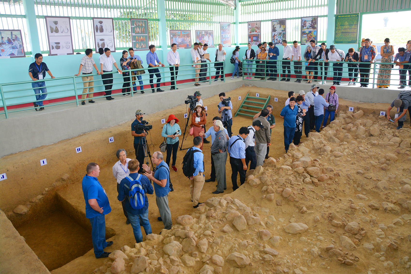 Gia Lai giao 6 sở, ngành hoàn thiện hồ sơ công nhận di sản thế giới cho quần thể Rộc Tưng – Gò Đá, đá cũ An Khê- Ảnh 2.