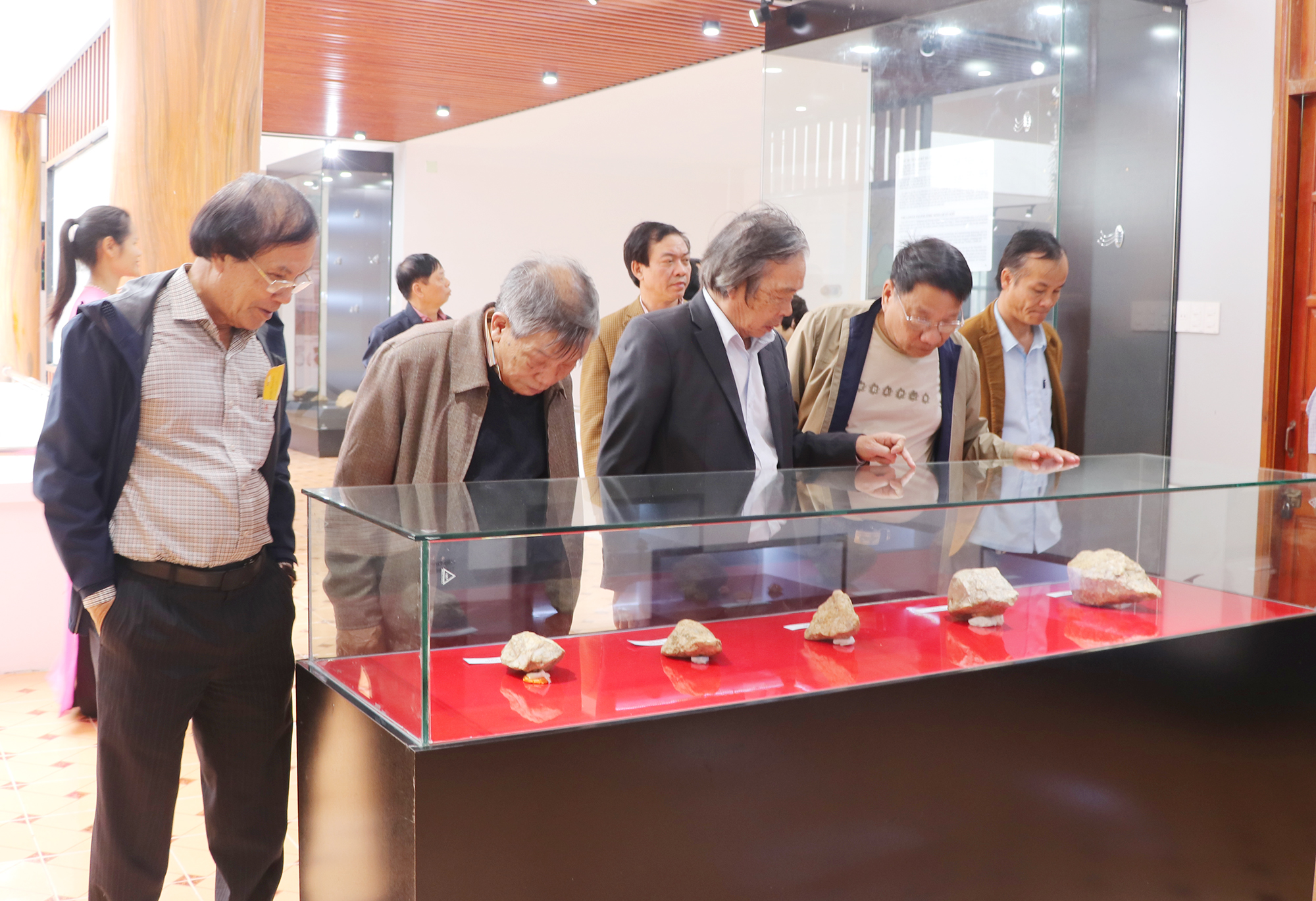 Gia Lai giao 6 sở, ngành hoàn thiện hồ sơ công nhận di sản thế giới cho quần thể Rộc Tưng – Gò Đá, đá cũ An Khê- Ảnh 1.