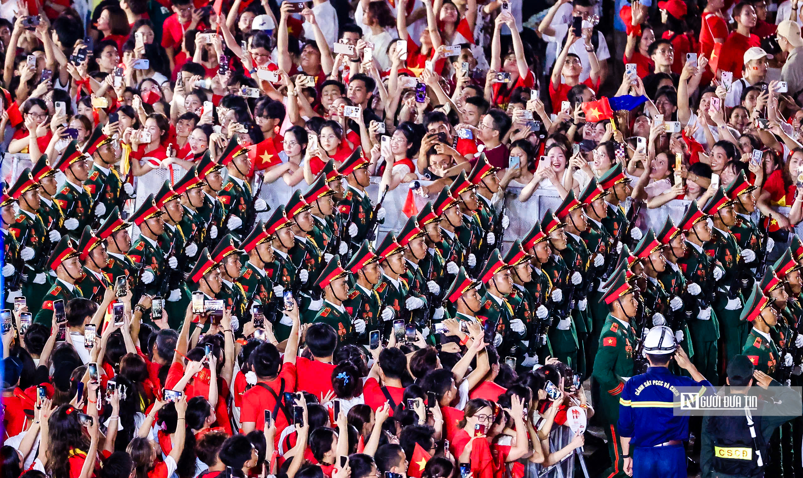 Những bước chân hào hùng của đội duyệt binh trên Quảng trường Đỏ tại “Tổ quốc trong tim”- Ảnh 10. Những bước chân hào hùng của đội duyệt binh trên Quảng trường Đỏ tại “Tổ quốc trong tim”- Ảnh 10.