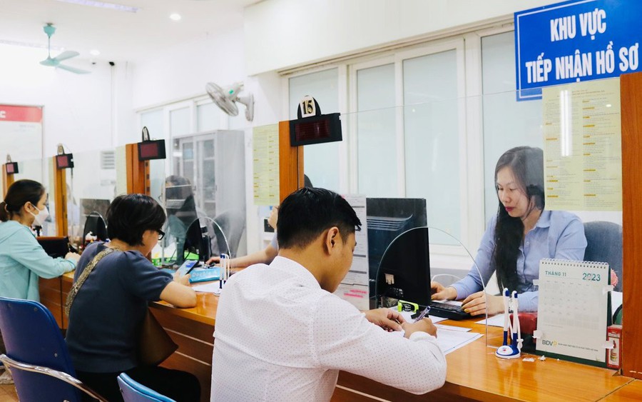 Điều kiện hưởng trợ cấp thất nghiệp từ tháng 1/2026, ai cũng nên biết - Ảnh 1.