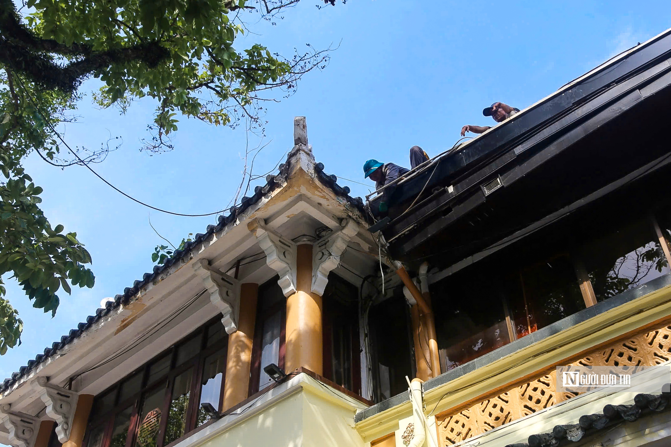 Hà Nội: Phá dỡ một phần nhà hàng Thủy Tạ cạnh hồ Hoàn Kiếm- Ảnh 5. Hà Nội: Phá dỡ một phần nhà hàng Thủy Tạ cạnh hồ Hoàn Kiếm- Ảnh 5.