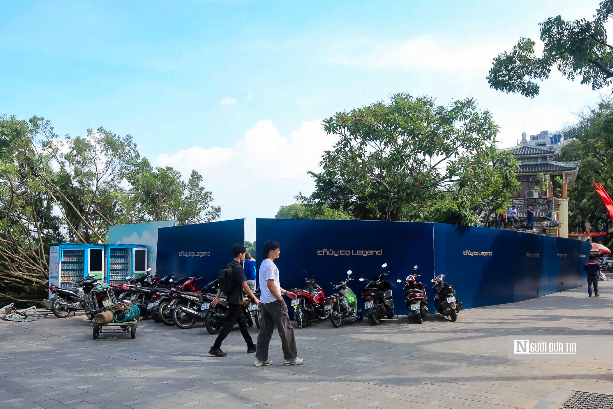 Hà Nội: Phá dỡ một phần nhà hàng Thủy Tạ cạnh hồ Hoàn Kiếm- Ảnh 1. Hà Nội: Phá dỡ một phần nhà hàng Thủy Tạ cạnh hồ Hoàn Kiếm- Ảnh 1.