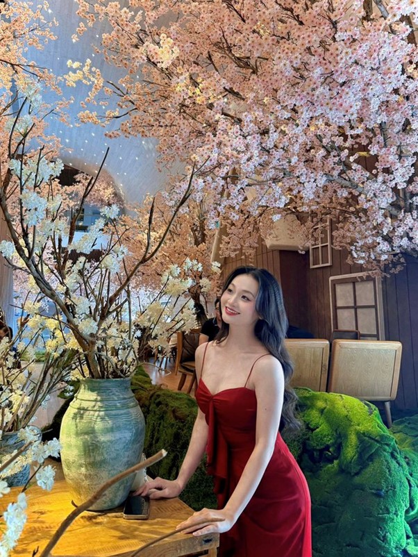 Nữ Đại uý quật ngã "quái xế" trên Hồ Gươm, hình ảnh đời thường gây bất ngờ - Ảnh 12.