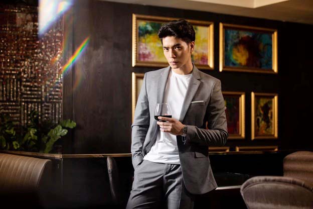 Nam CEO Việt kiều bảnh bao, nhập hội bố bỉm với hình ảnh gây sốc - Ảnh 7.