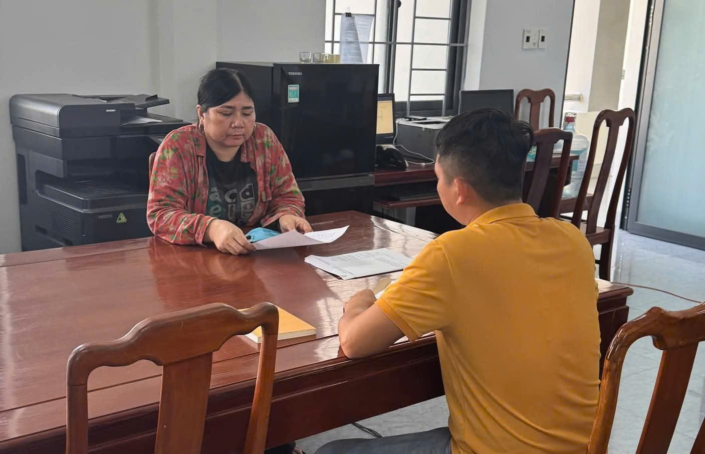 Đồng Nai: Phá ổ mại dâm núp bóng ở phường Chơn Thành - Ảnh 1.
