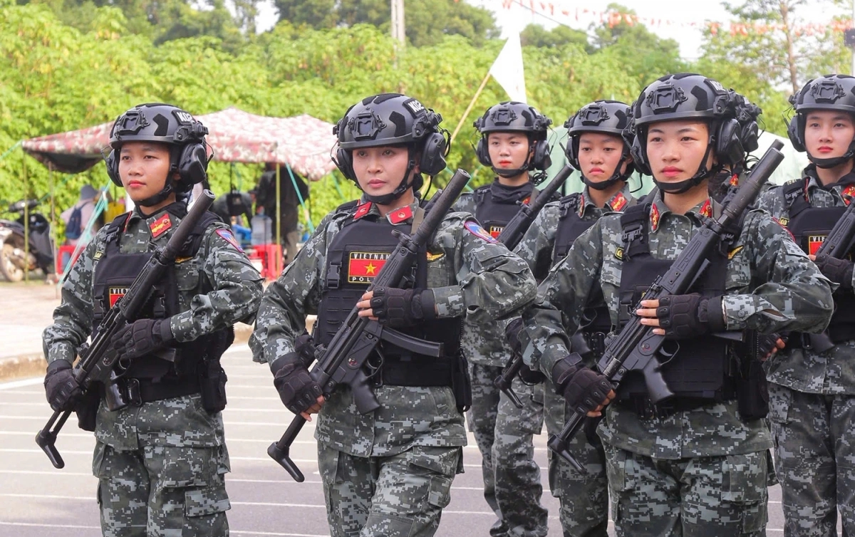Nguyễn Duyên Quỳnh – Nguyễn Văn Chung: Từ “Viết tiếp câu chuyện hòa bình” đến “Nguyện thề vì bình yên” - Ảnh 2.