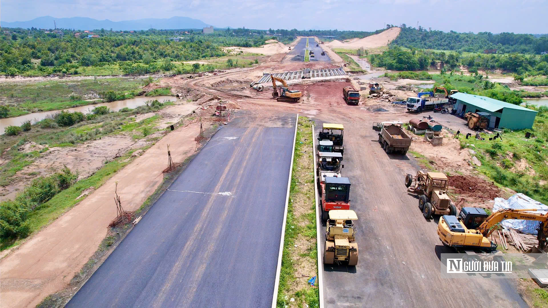Thi công xuyên ngày đêm tuyến đường ven biển 7.000 tỷ đồng: Nỗ lực vì mục tiêu kết nối vùng- Ảnh 1. Thi công xuyên ngày đêm tuyến đường ven biển 7.000 tỷ đồng: Nỗ lực vì mục tiêu kết nối vùng- Ảnh 1.