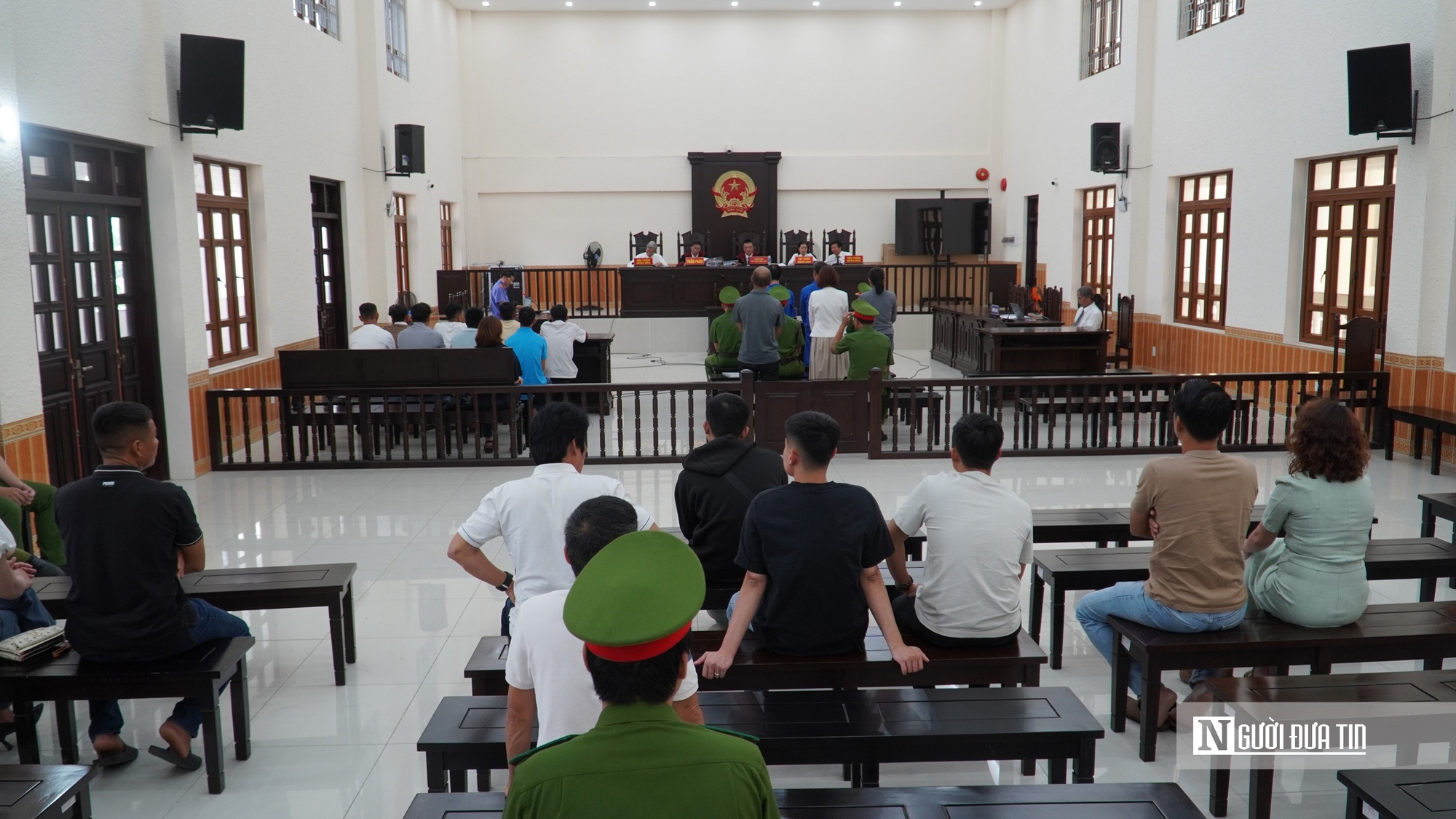 Tuyên án "ông trùm cát tặc" cùng đồng bọn khai thác khoáng sản và kẻ "chạy án" hàng tỷ đồng- Ảnh 4.