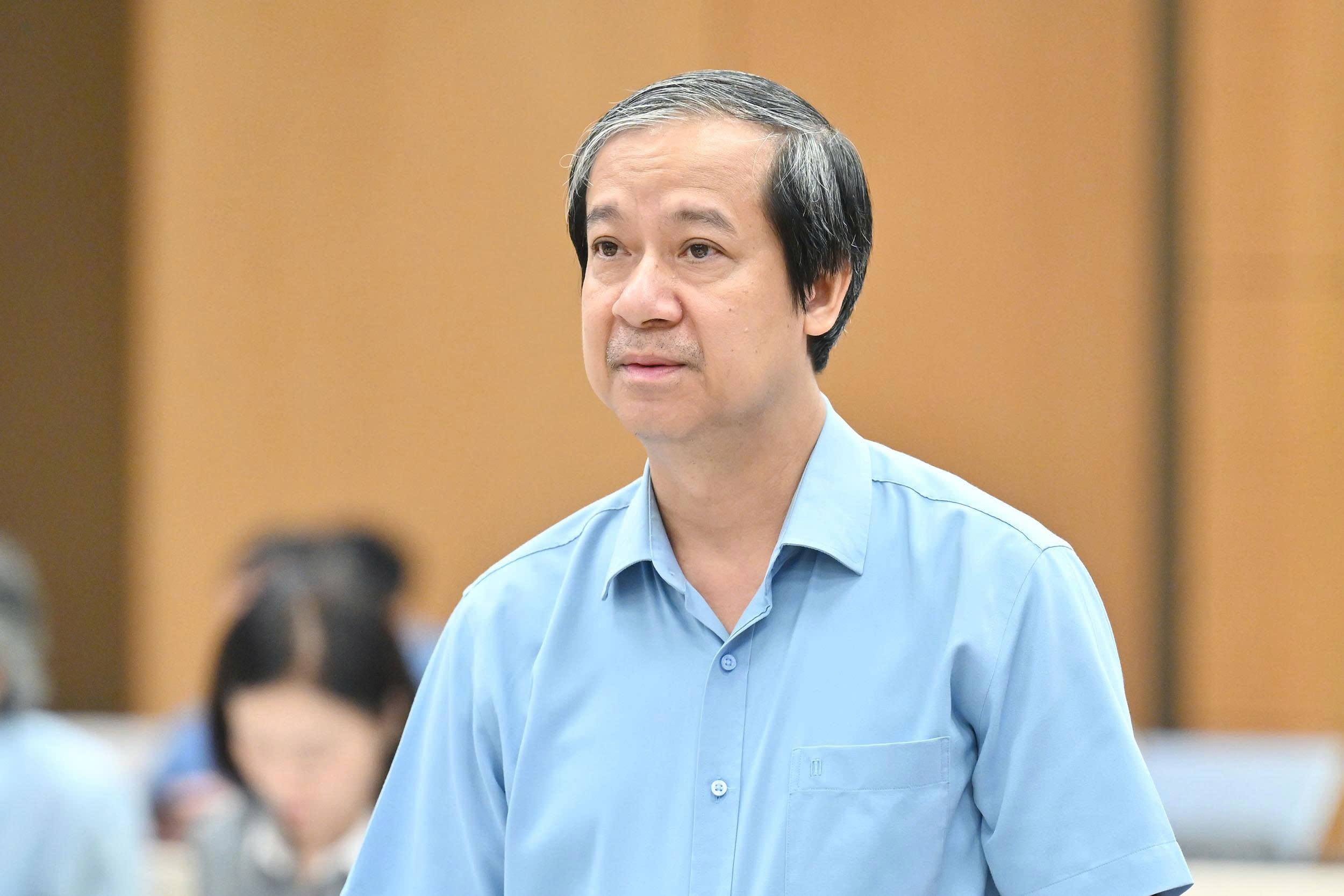 Băn khoăn bằng trung học nghề có giá trị tương đương bằng tốt nghiệp THPT - Ảnh 1.