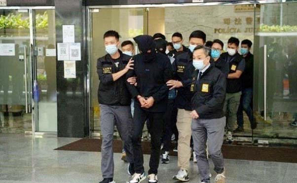 "Tiểu thư cành vàng lá ngọc" nổi tiếng ở Cbiz lao đao sau khi chồng tỷ phú vỡ nợ phải ngồi tù - Ảnh 3.
