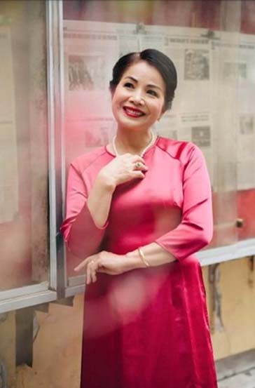 Nữ NSƯT là "đệ nhất đào thương" xuất thân hoàng tộc, quý phái, đằm thắm ở tuổi U70- Ảnh 9. Nữ NSƯT là "đệ nhất đào thương" xuất thân hoàng tộc, quý phái, đằm thắm ở tuổi U70- Ảnh 9.