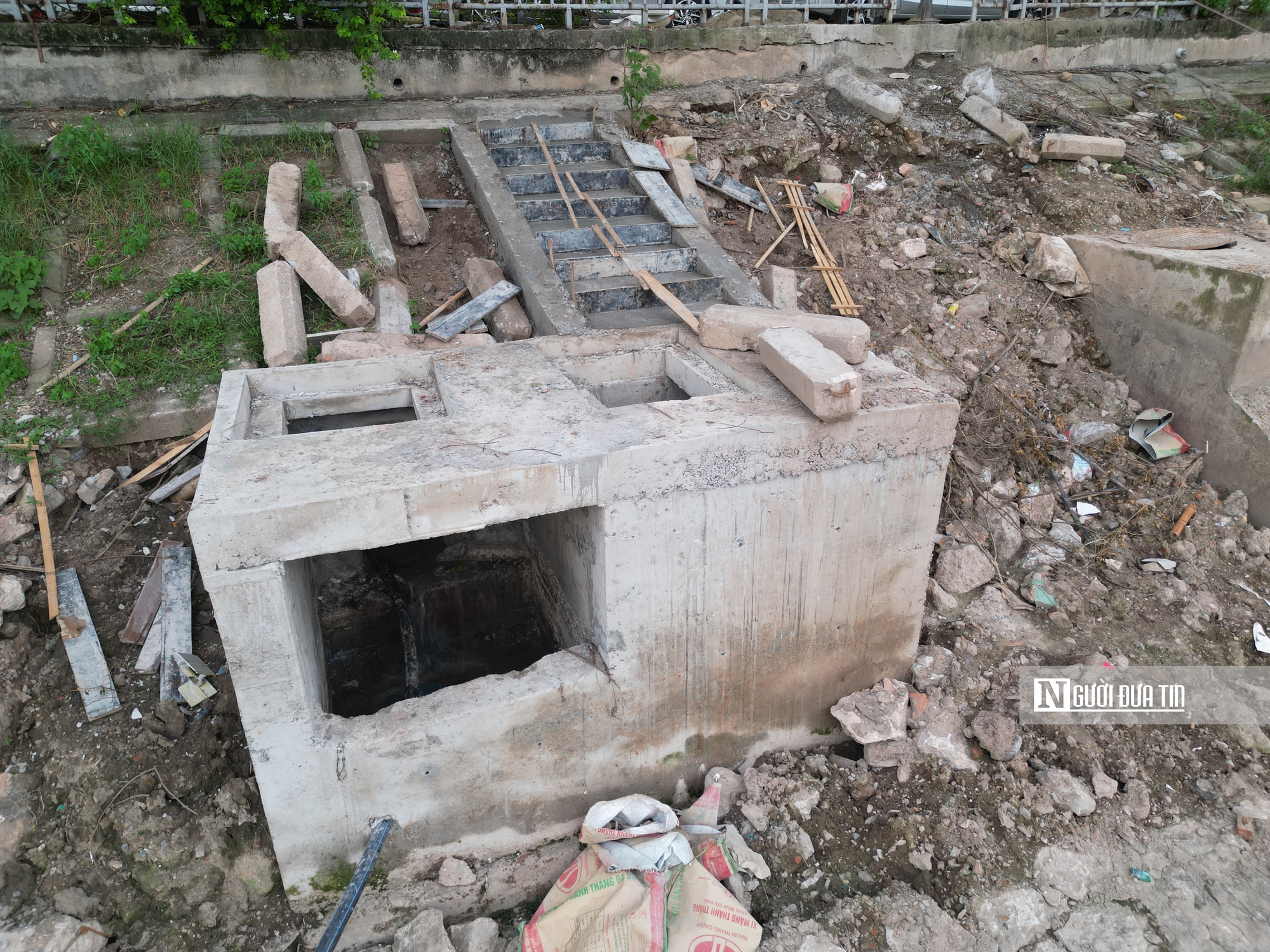 Hà Nội: Dòng sông "chết” vẫn ngổn ngang trước hạn chót đề ra- Ảnh 5. Hà Nội: Dòng sông "chết” vẫn ngổn ngang trước hạn chót đề ra- Ảnh 5.