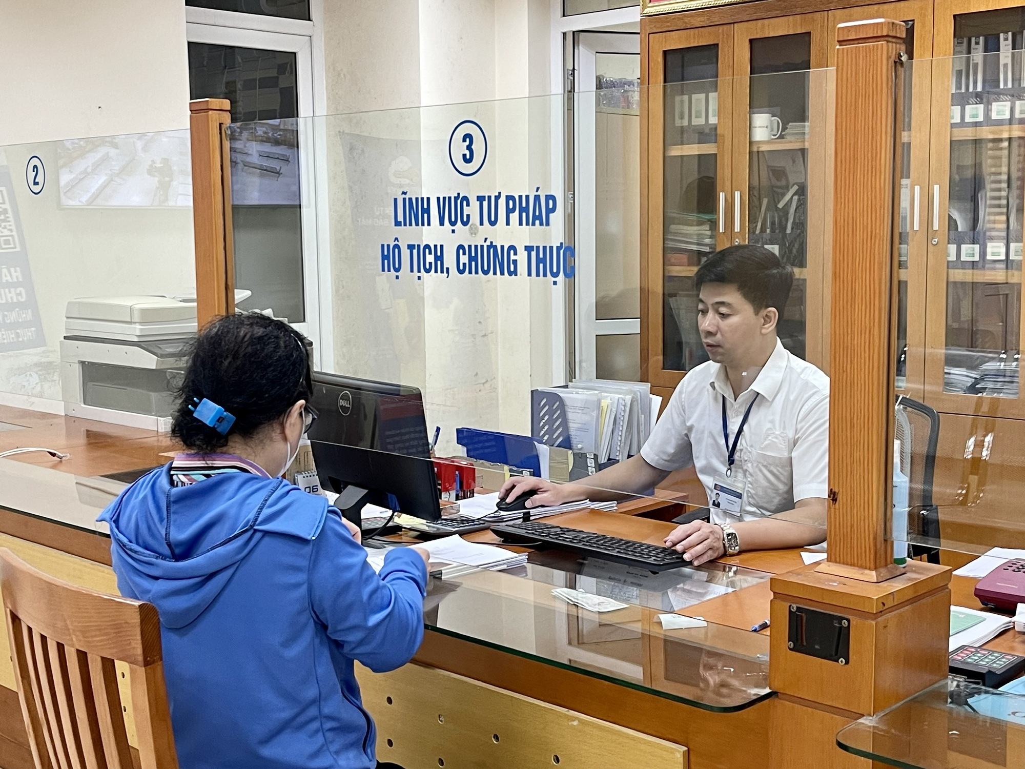 Bộ Công Thương cắt giảm tối thiểu 30% điều kiện kinh doanh - Ảnh 1.