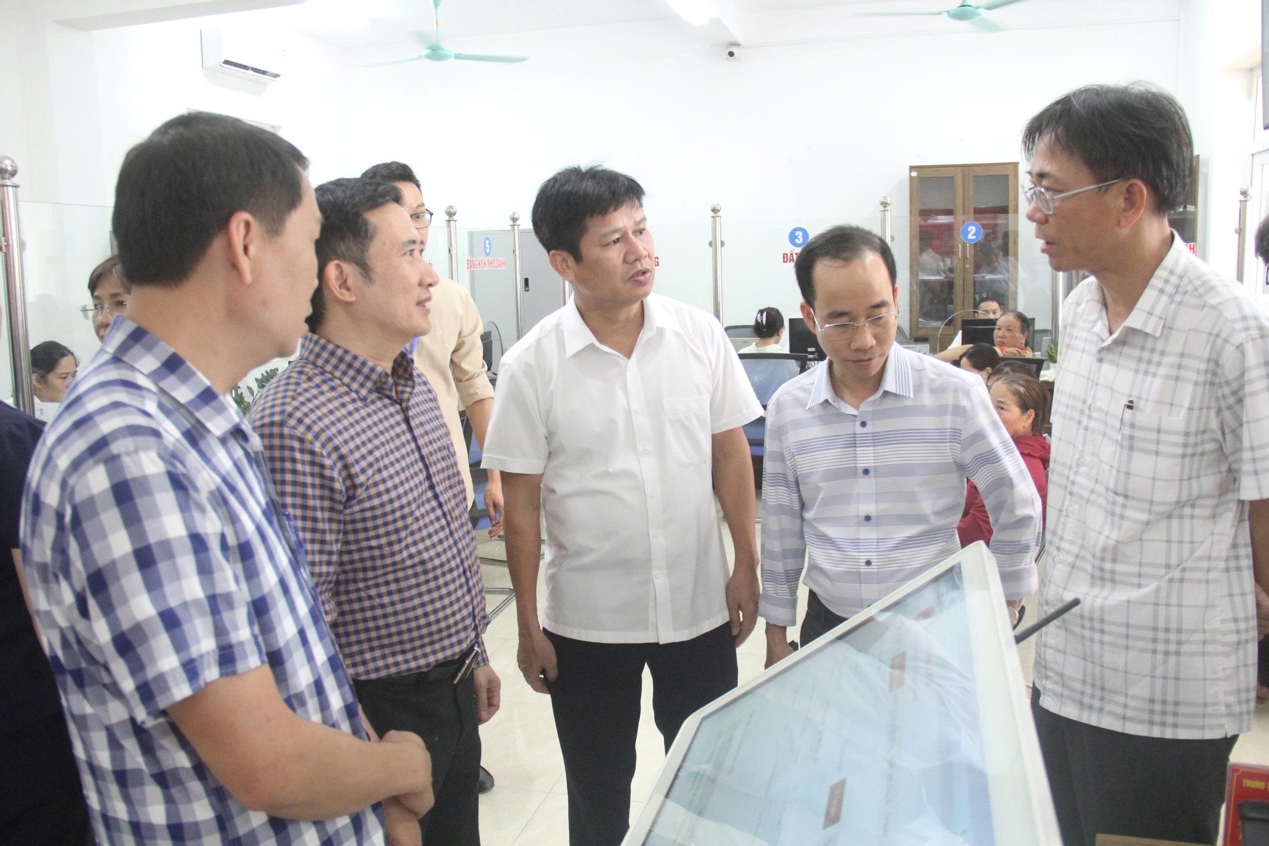 Đánh giá hiệu quả mô hình chính quyền 2 cấp trong lĩnh vực KH&CN- Ảnh 3.