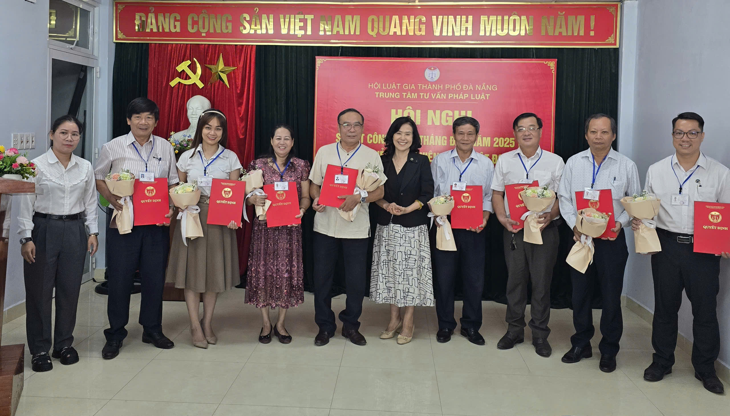Trung tâm tư vấn pháp luật Đà Nẵng nỗ lực vượt khó để phục vụ người dân- Ảnh 3.