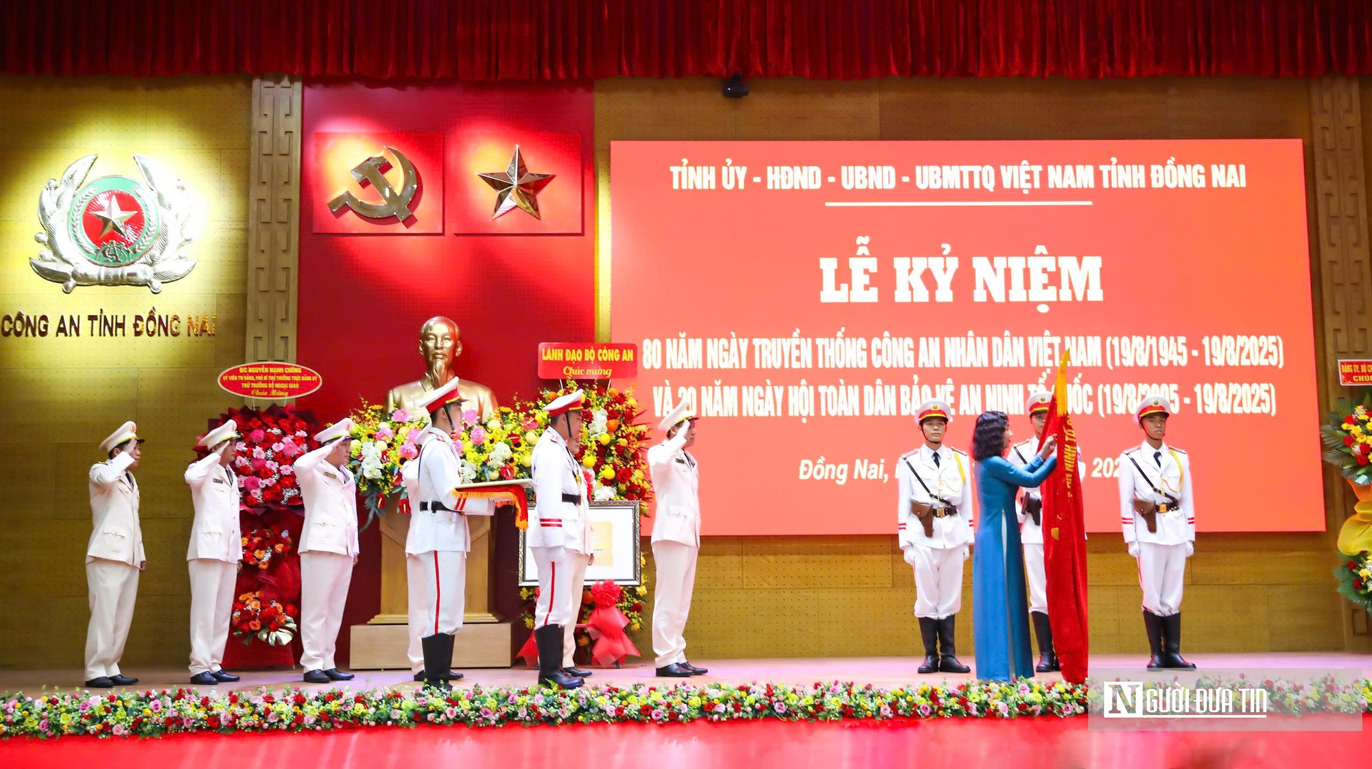 Đồng Nai tổ chức Lễ kỷ niệm 80 năm Ngày truyền thống CAND Việt Nam và 20 năm Ngày hội Toàn dân bảo vệ an ninh Tổ quốc - Ảnh 3.