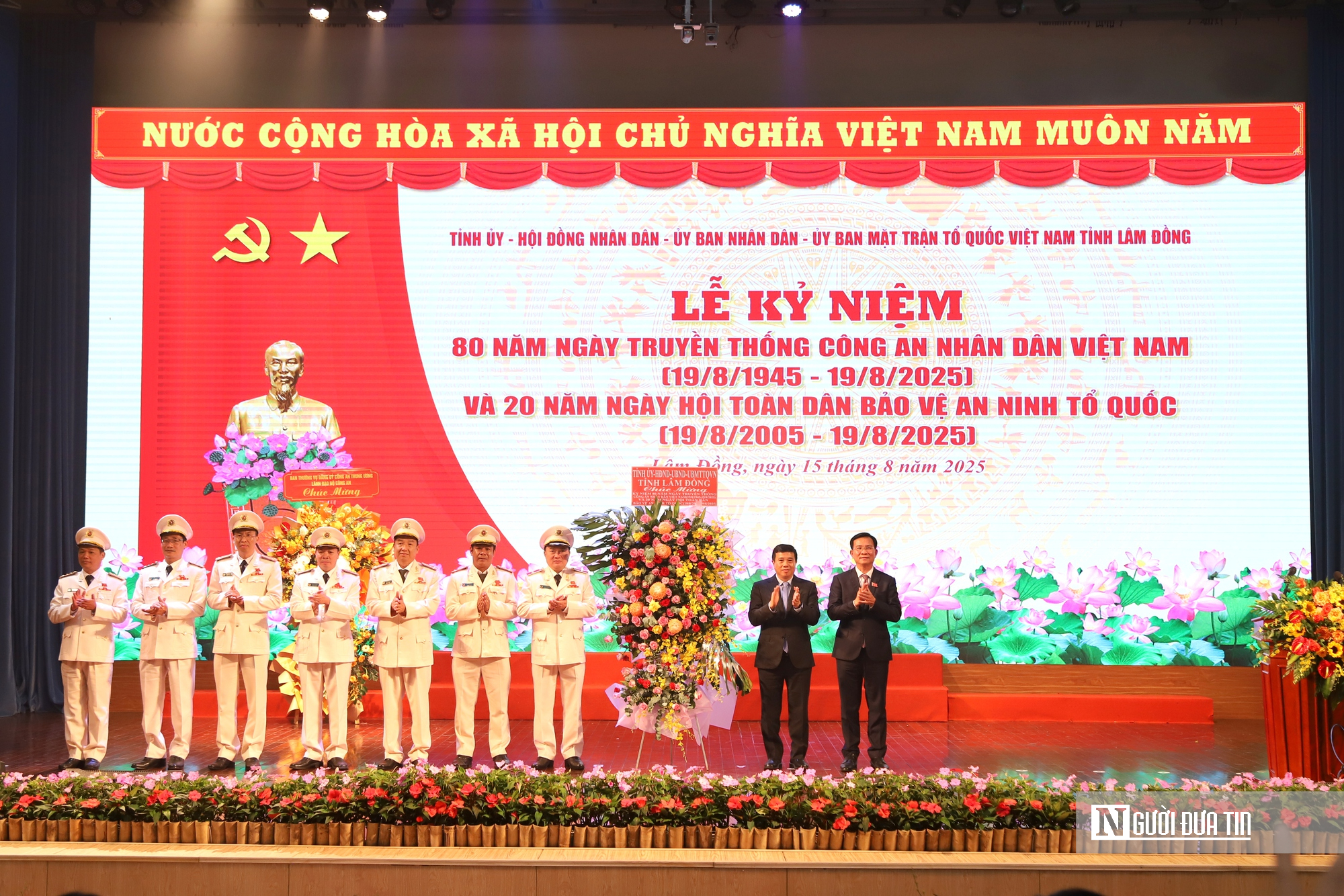 Chủ tịch UBND tỉnh Lâm Đồng: Xây dựng thế trận lòng dân, thế trận an ninh nhân dân vững chắc - Ảnh 4.
