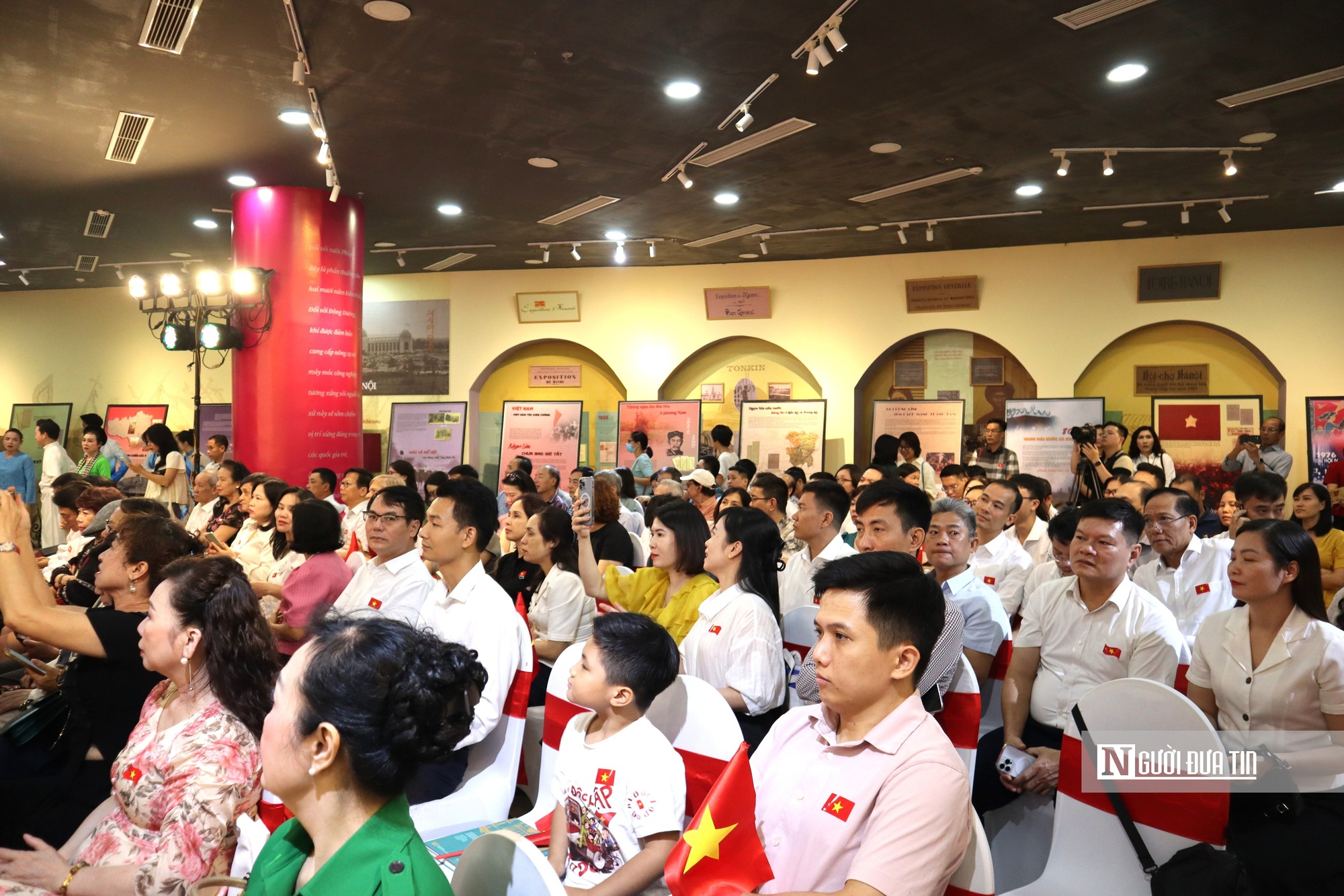 Tái hiện 80 năm lịch sử đất nước tại triển lãm "Không có gì quý hơn độc lập tự do"- Ảnh 2.