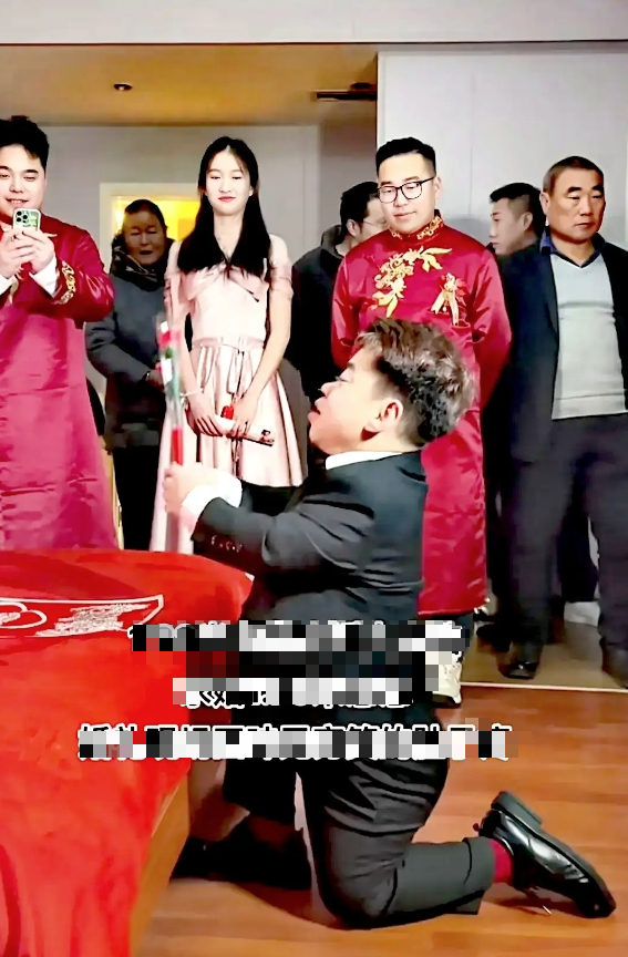 Chàng trai cao 1m28 cưới vợ cao 1m7, choáng với quà cưới giá trị "khủng" - Ảnh 3.