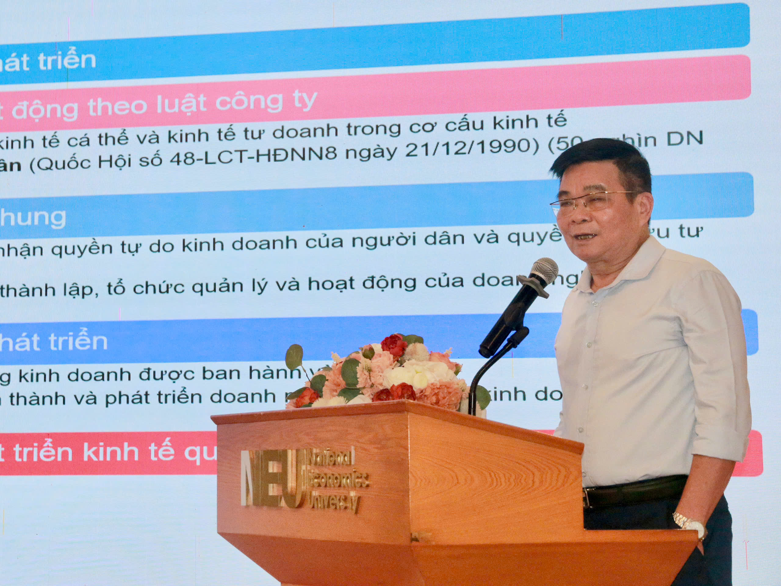 Hơn 40 năm đổi mới, vì sao kinh tế tư nhân vẫn “hụt hơi"?  - Ảnh 2.