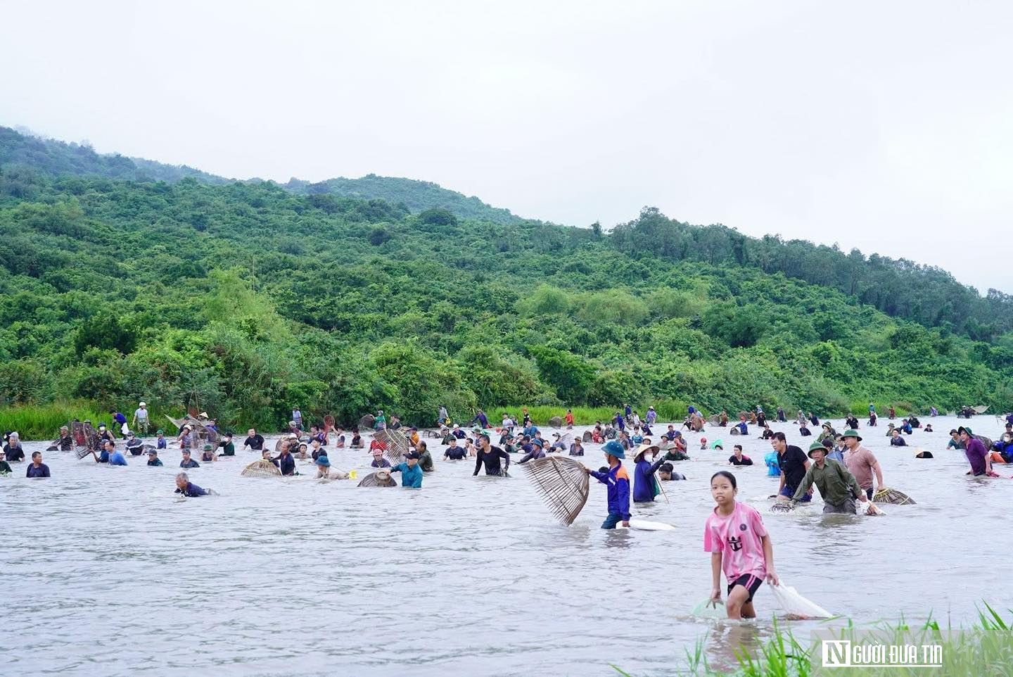 Độc đáo lễ hội đánh cá truyền thống lớn nhất ở Hà Tĩnh - Ảnh 5.
