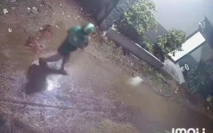 Cụ bà buôn ve chai tông người bán vé số rồi bỏ đi khai gì tại cơ quan điều tra? - Ảnh 3.