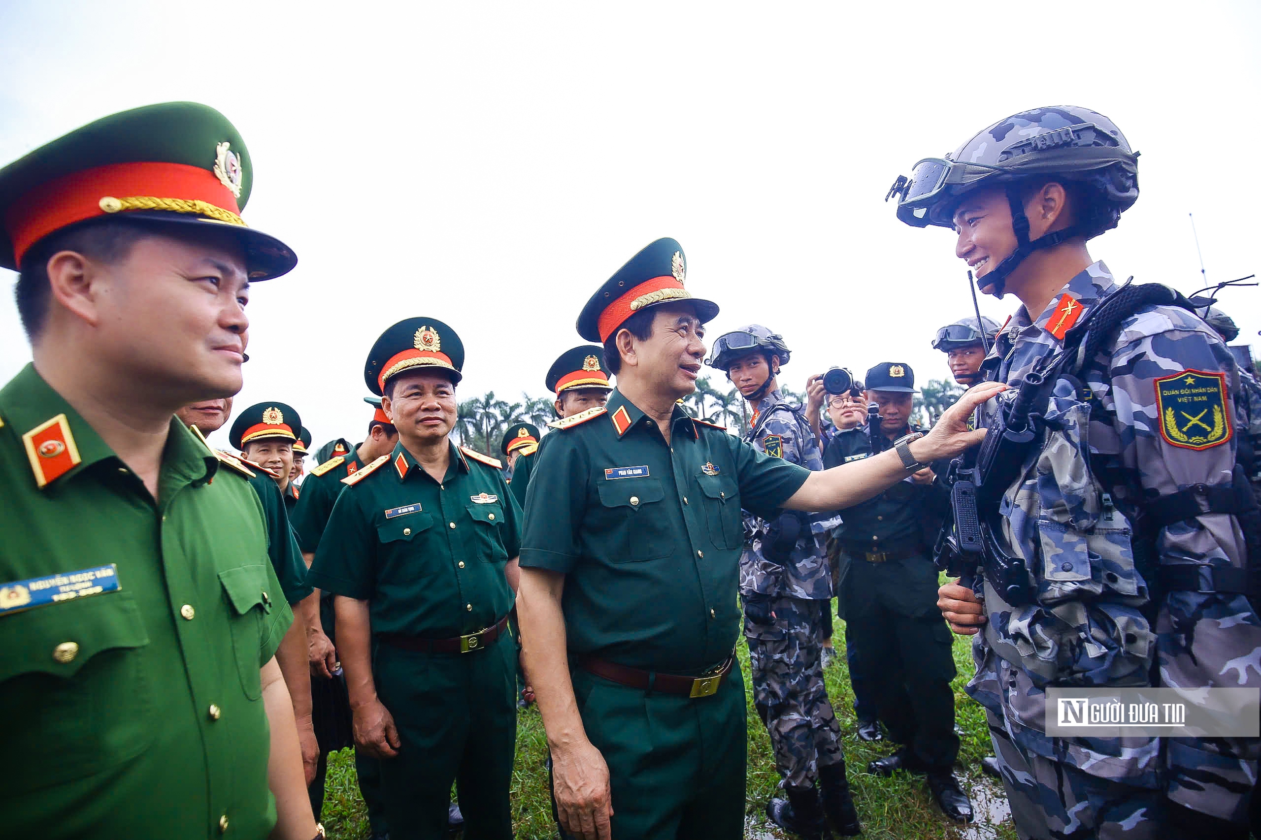 Bộ trưởng Bộ Quốc phòng kiểm tra buổi tổng hợp luyện lần thứ 4- Ảnh 5.