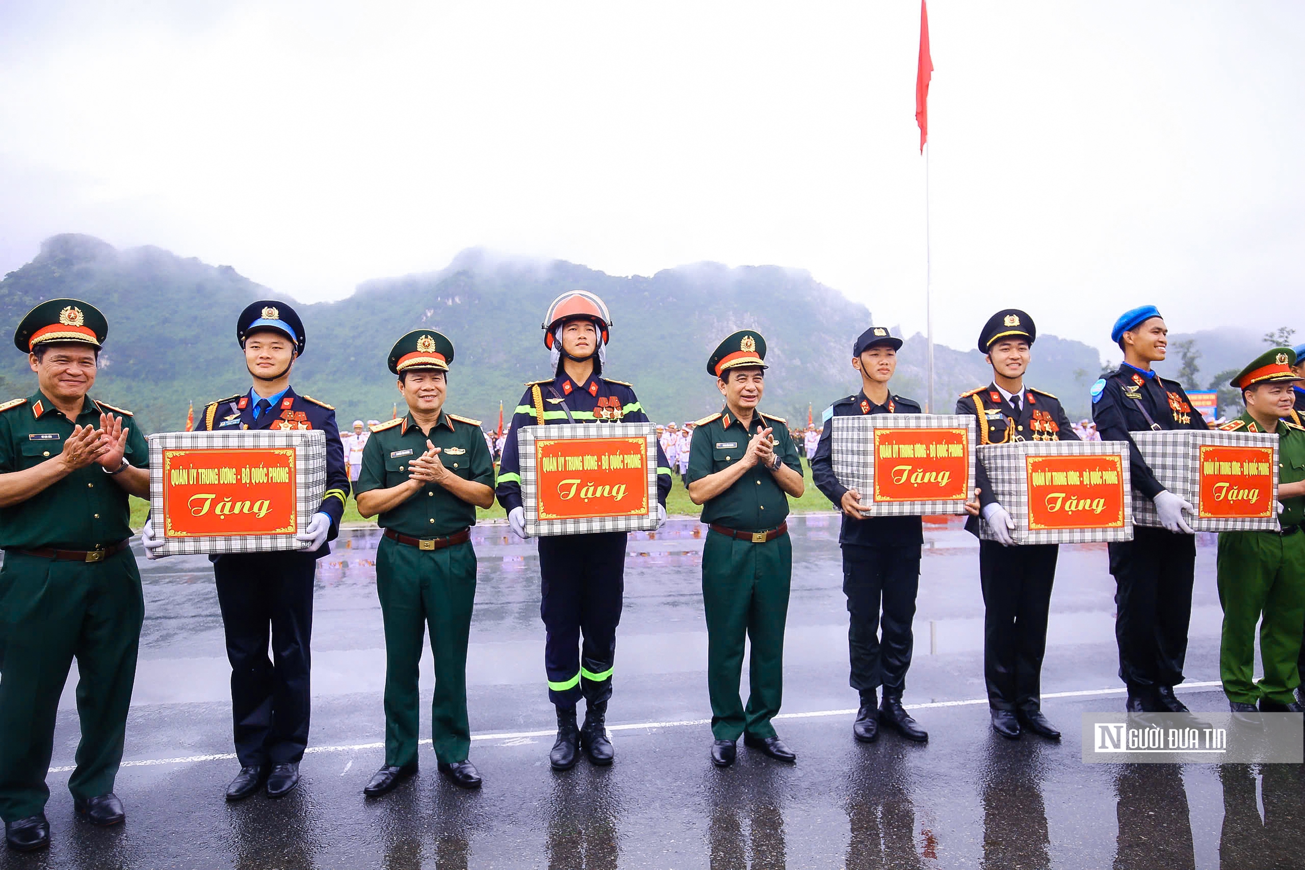 Bộ trưởng Bộ Quốc phòng kiểm tra buổi tổng hợp luyện lần thứ 4- Ảnh 11.
