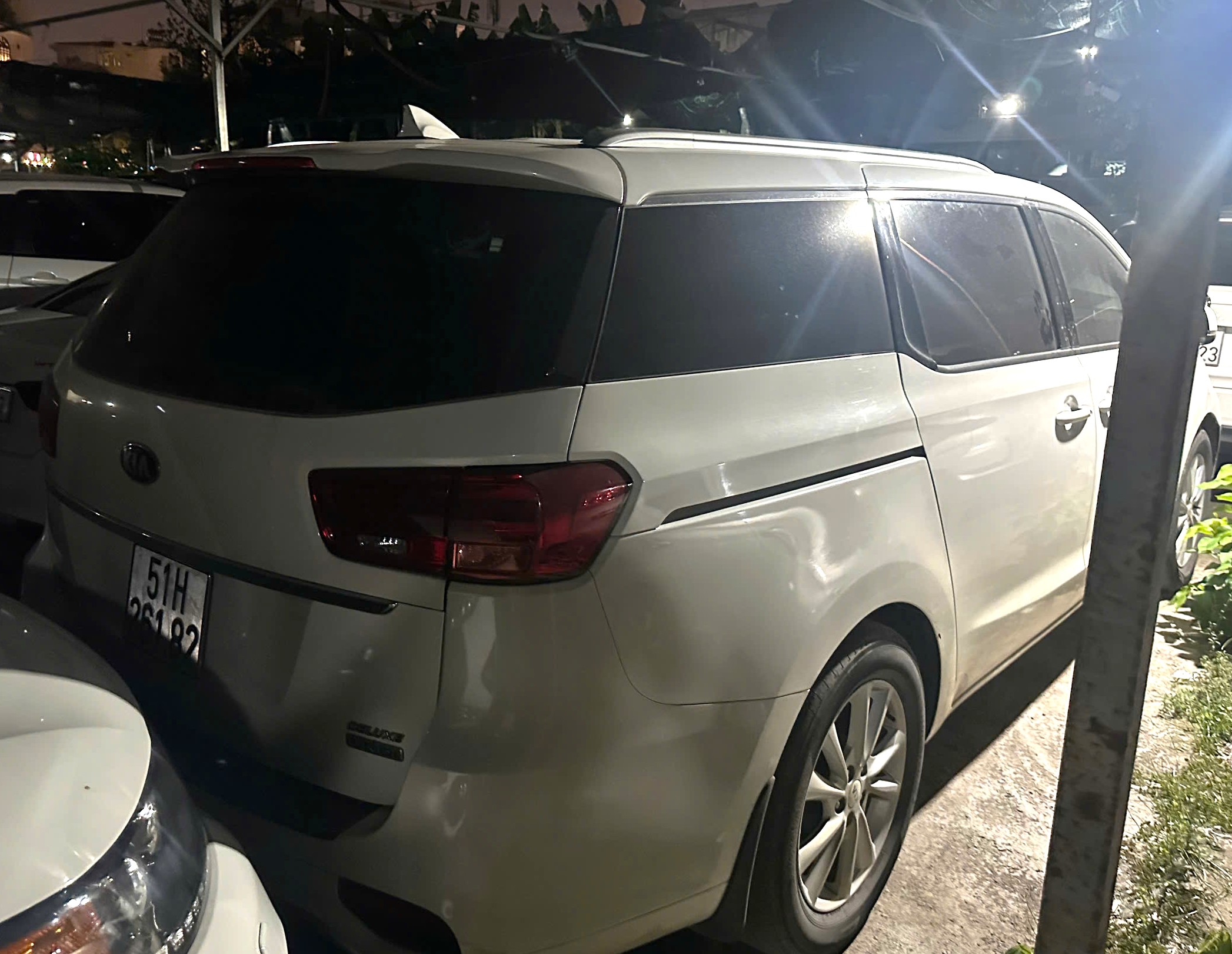 Khởi tố nam thanh niên gắn định vị, làm chìa khóa phụ để trộm xe ô tô- Ảnh 2.