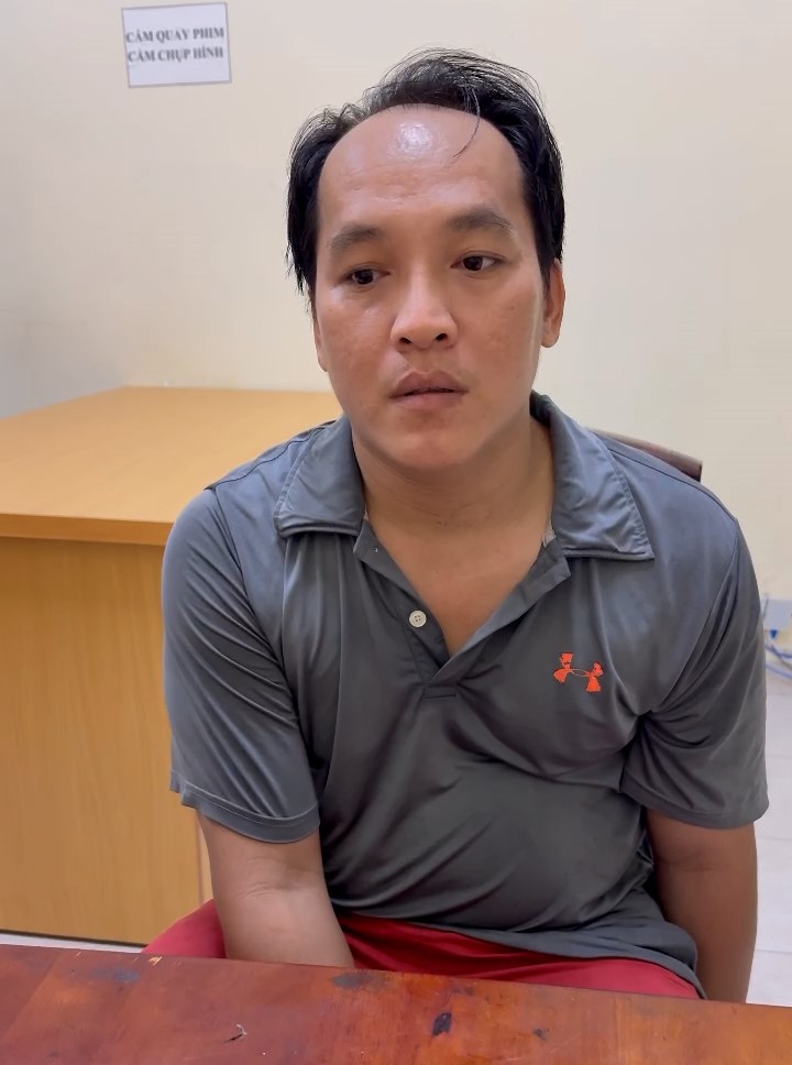 Khởi tố nam thanh niên gắn định vị, làm chìa khóa phụ để trộm xe ô tô- Ảnh 1.