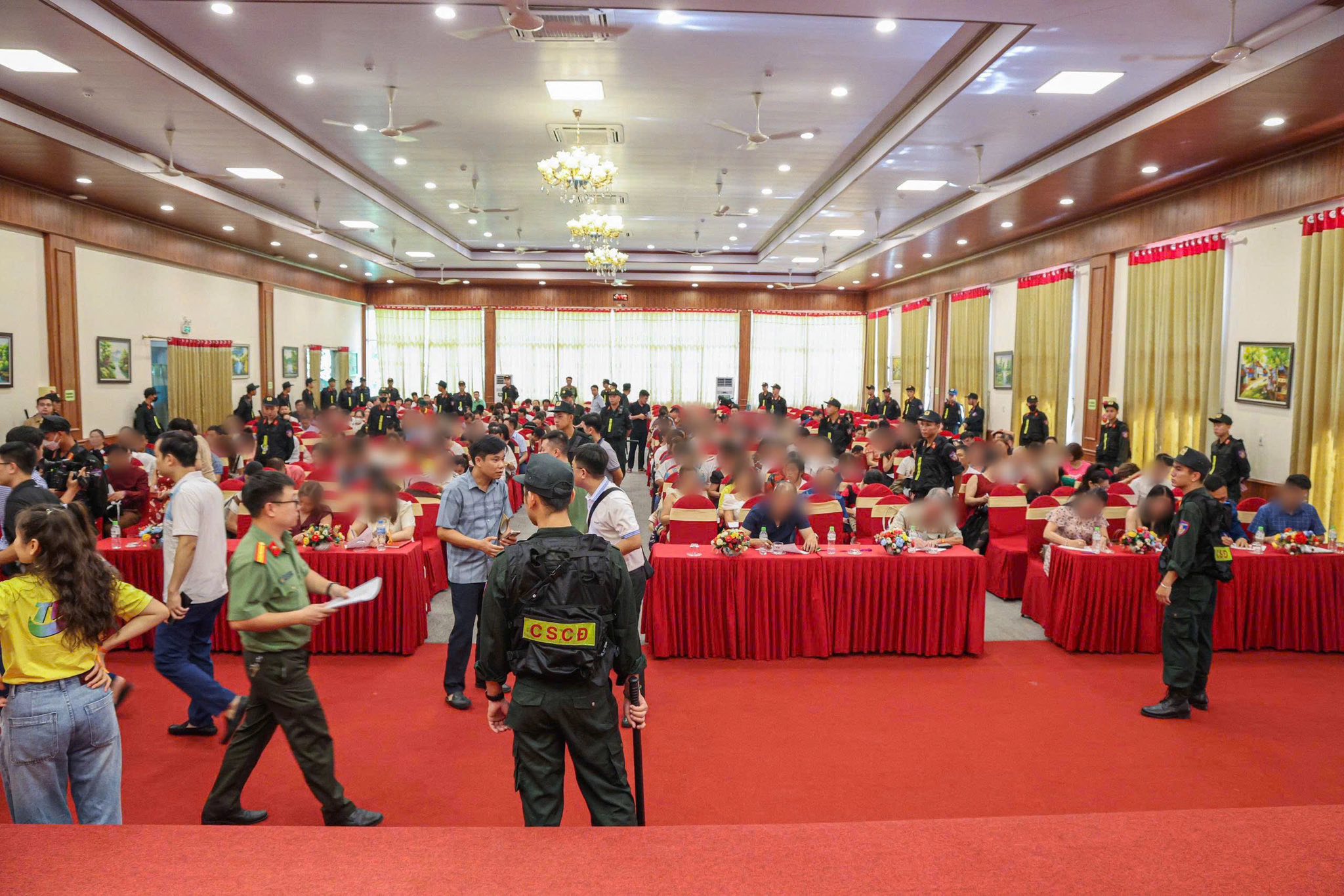 Triệt phá đường dây kinh doanh đa cấp trái phép núp bóng đầu tư tiền kỹ thuật số- Ảnh 1. Triệt phá đường dây kinh doanh đa cấp trái phép núp bóng đầu tư tiền kỹ thuật số- Ảnh 1.
