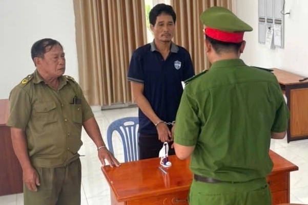 Bắt giữ đối tượng hiếp dâm cháu ruột ở Lâm Đồng- Ảnh 1.